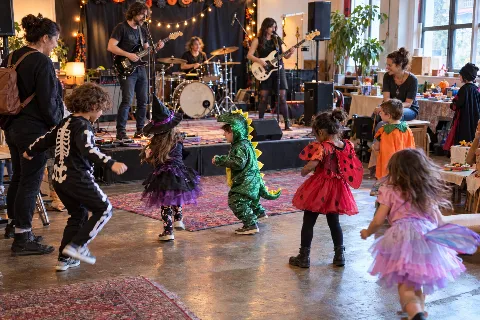 HASTINGS MOONRISE HALLOWEEN PARTY w/ Blue Jay Valley, Pugamaru, RaRas