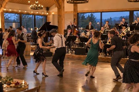 Ripples Winery Presents Sip & Swing