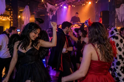 Final Cut FRIDAY: Halloween Weekend at Lamplighter