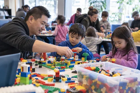 家庭 LEGO® 拼搭活动